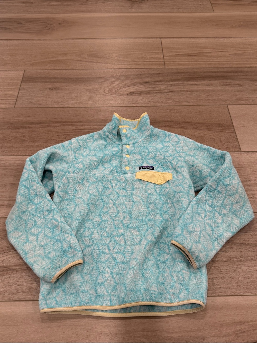 Womens Patagonia Synchilla Snap T Pullover Sweater Snow Flake Print S